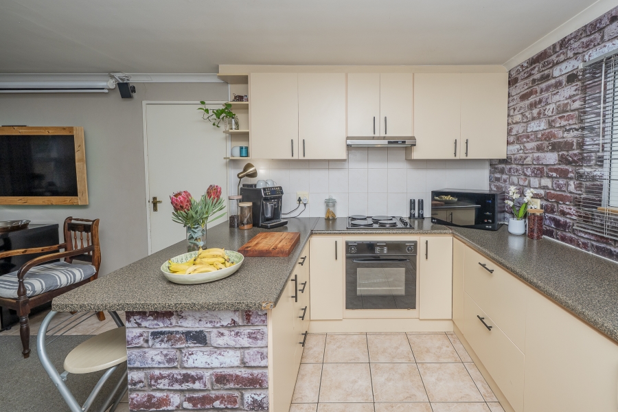 To Let 2 Bedroom Property for Rent in Sonstraal Heights Western Cape